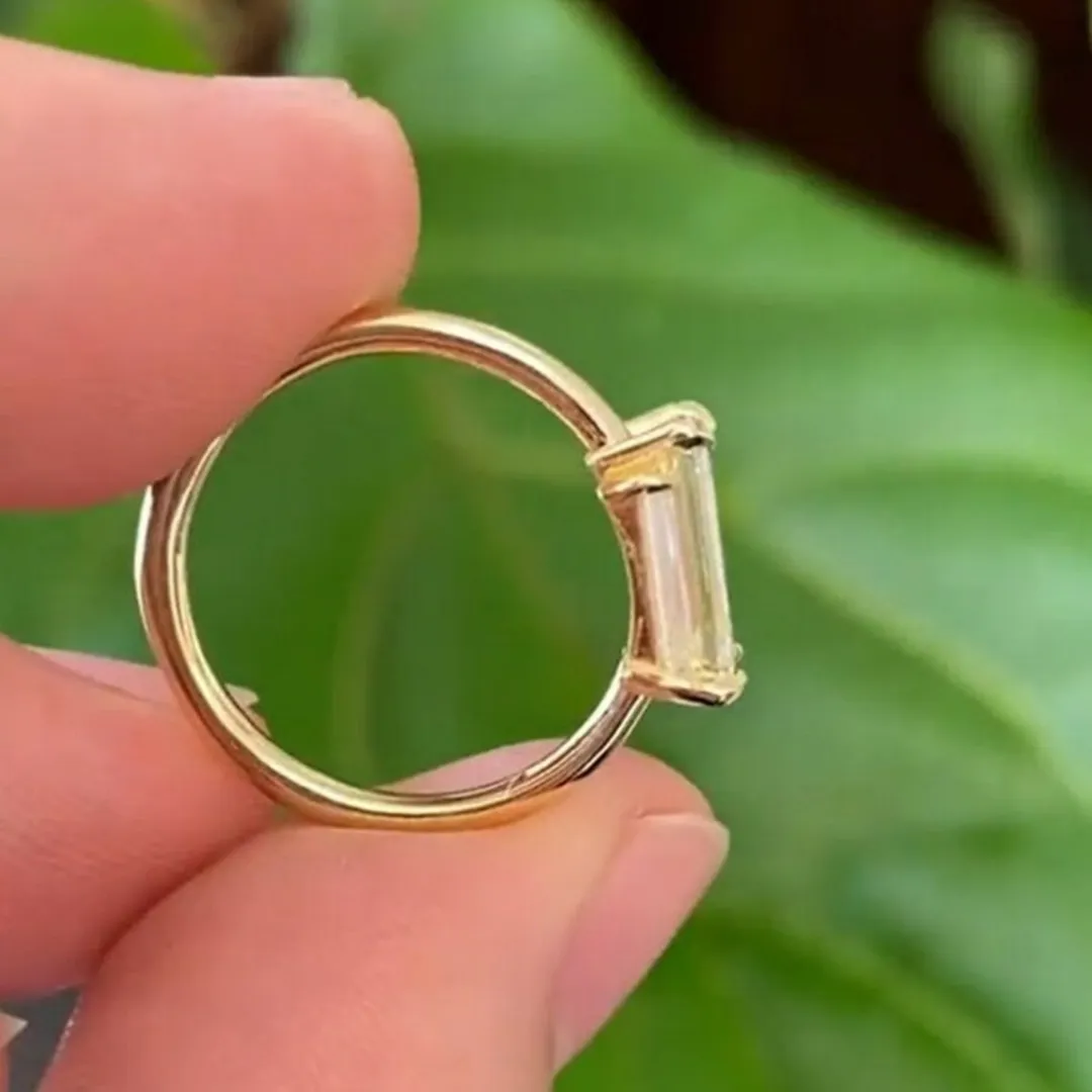 /public/photos/live/Step Cut Long Baguette Moissanite Engagement Ring 474 (2).webp